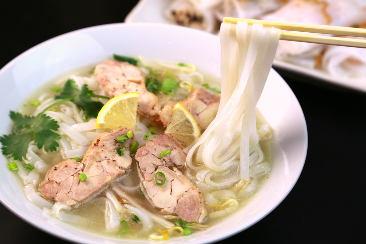 鶏ガラスープのフォー